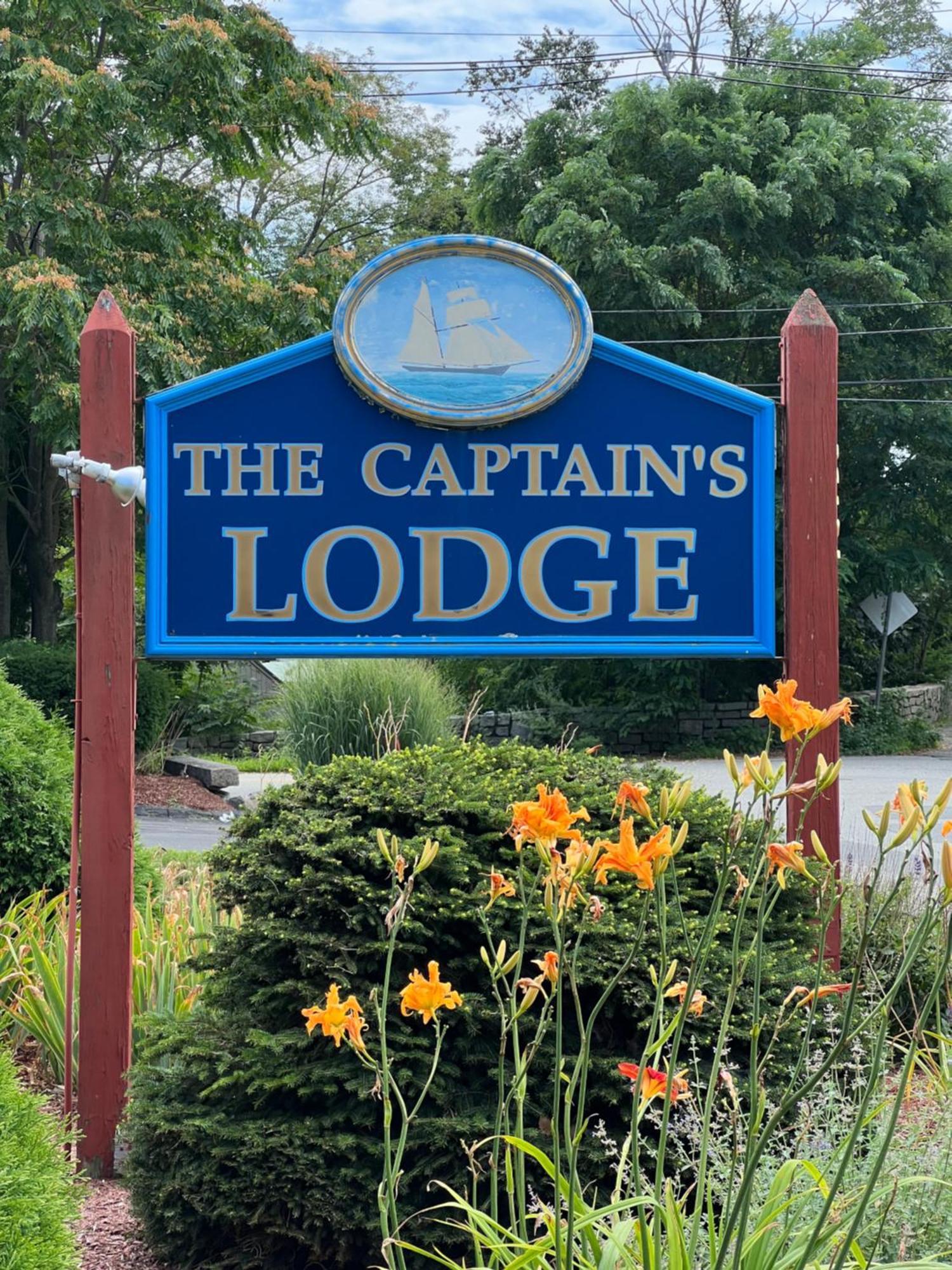 Captain'S Lodge Motel グロスター エクステリア 写真