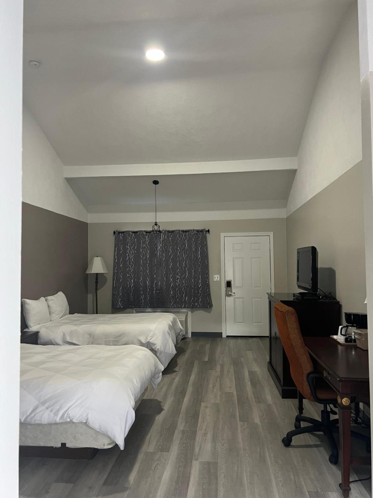 Captain'S Lodge Motel グロスター エクステリア 写真